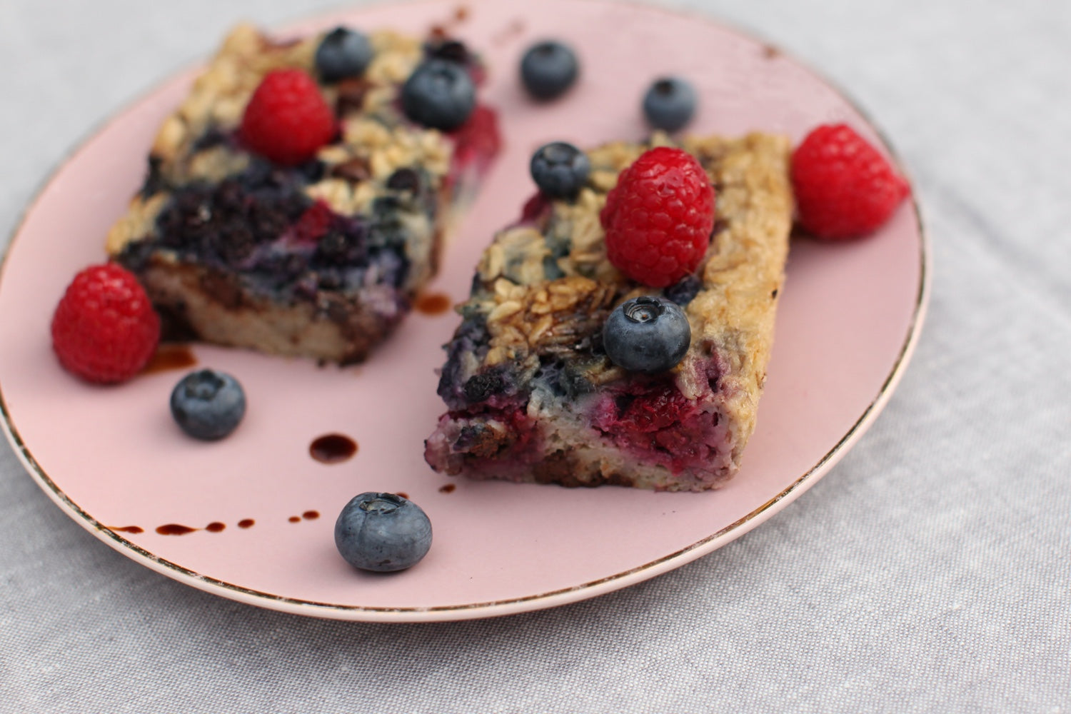 Baked Oatmeal with Wild Berries